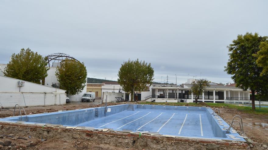 Comienzan las obras de la piscina cubierta de Posadas y la mejora de instalaciones