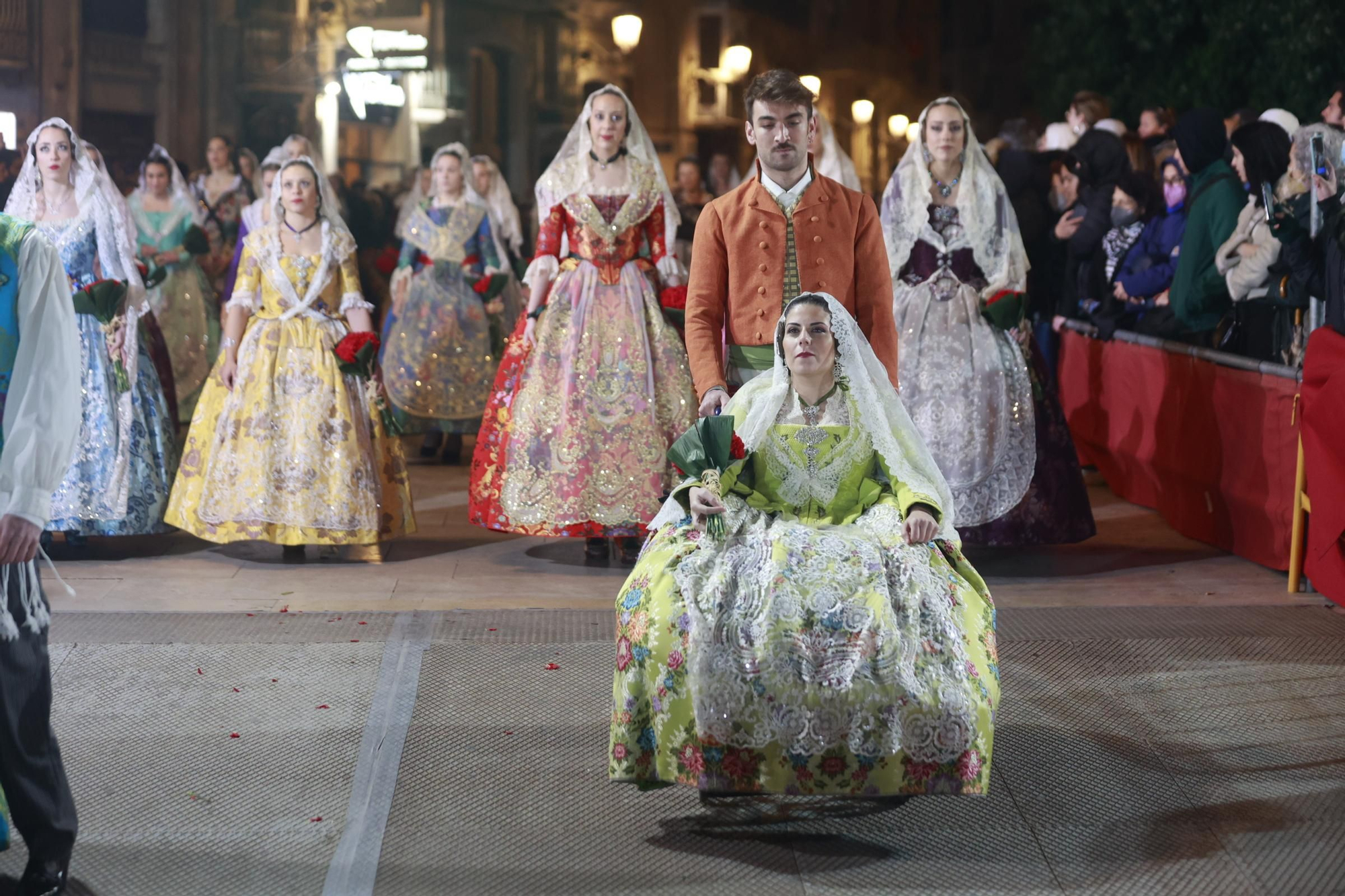 Búscate en el segundo día de ofrenda por la calle Quart (entre las 19:00 a las 20:00 horas)