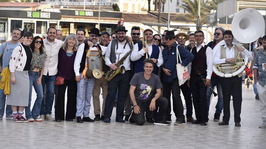 Xàbia vibra con el Arenal Blues: excelentes conciertos y el paseo a reventar