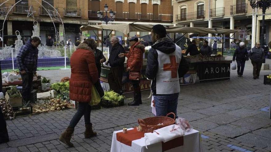 Cruz Roja celebra el Día de la Banderita