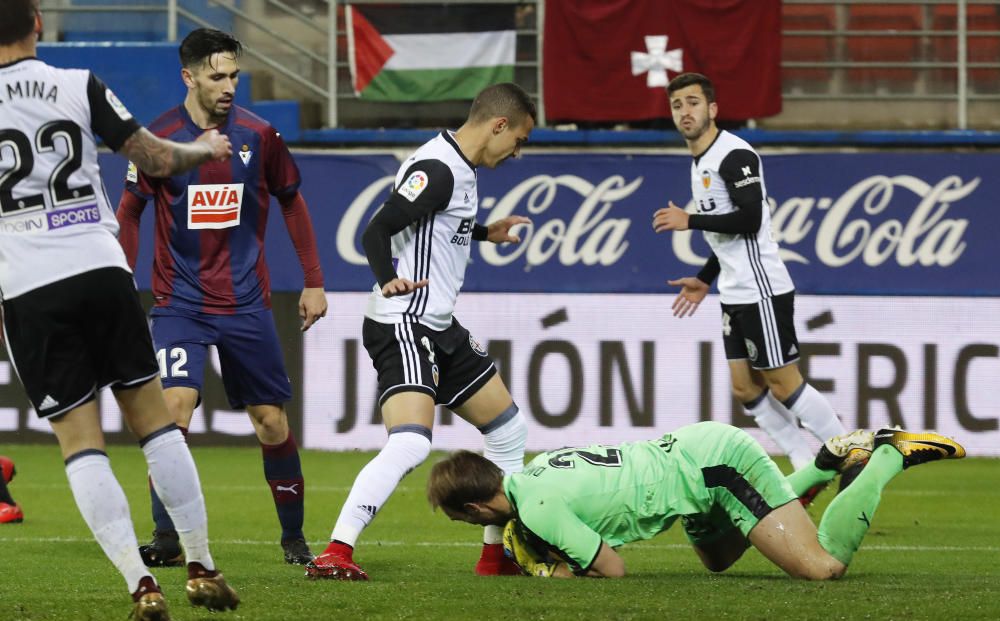 Eibar - Valencia, en imágenes