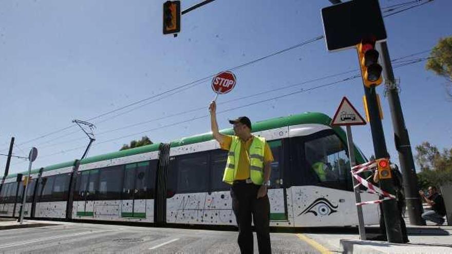 Pruebas del metro en superficie, por el campus de la UMA.