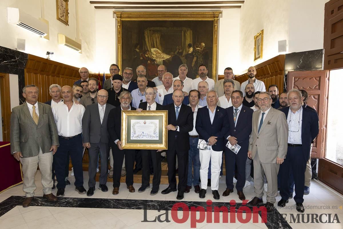 Así se ha vivido el emocionante acto del nombramiento de 'Hijo Predilecto' de Caravaca al doctor Juan Manuel Laborda
