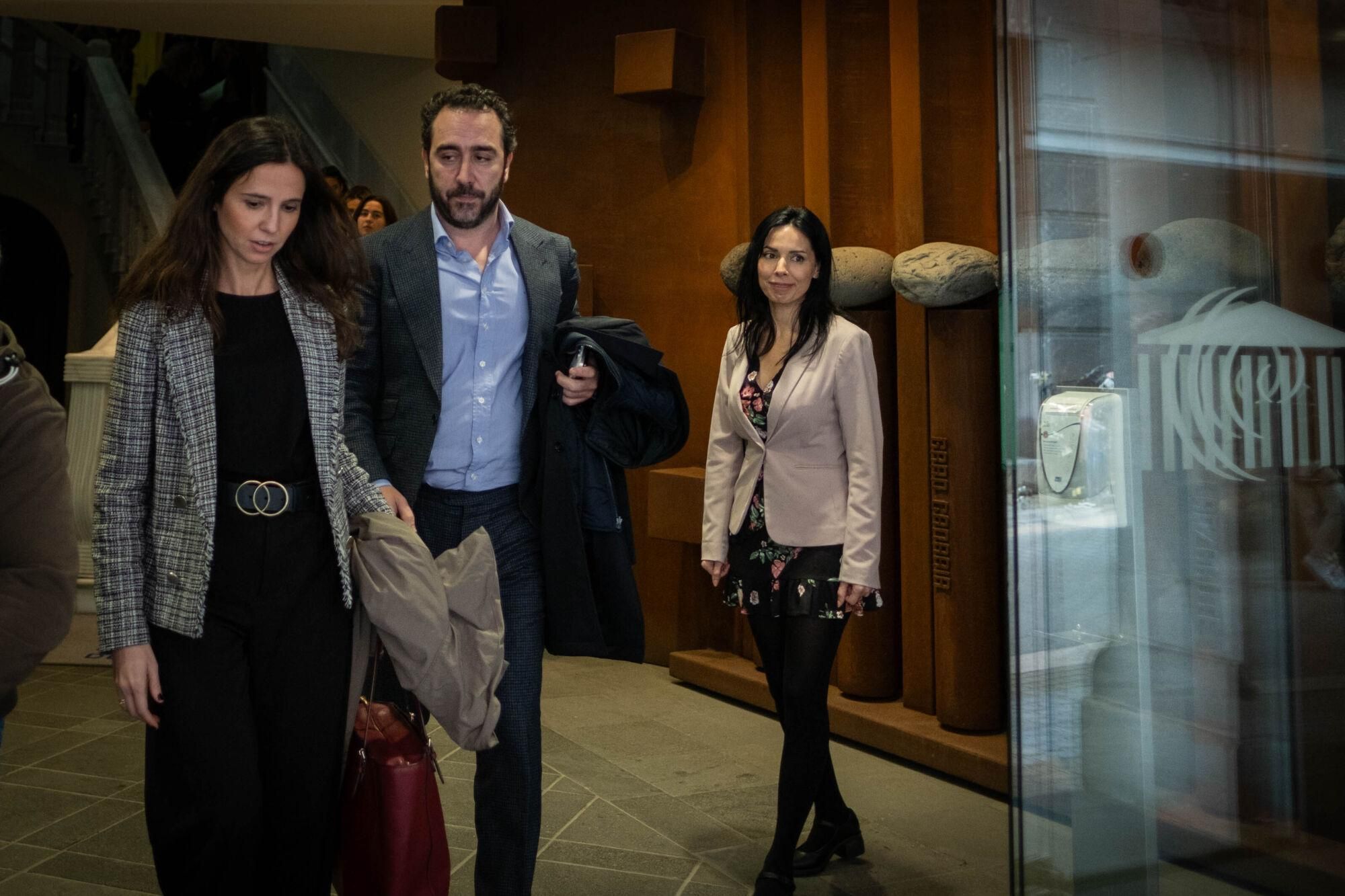 Aldama acude a la comisión de investigación del 'caso Mascarillas' en el Parlamento de Canarias