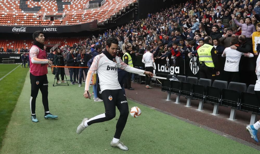Búscate en el entrenamiento del Valencia CF en  Mestalla
