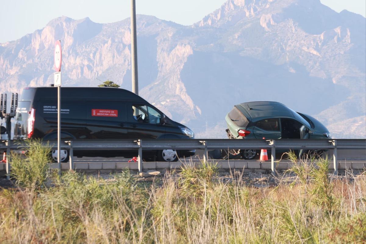 Un joven de 28 años muere atropellado tras bajarse de un coche accidentado en la A-70 en Alicante