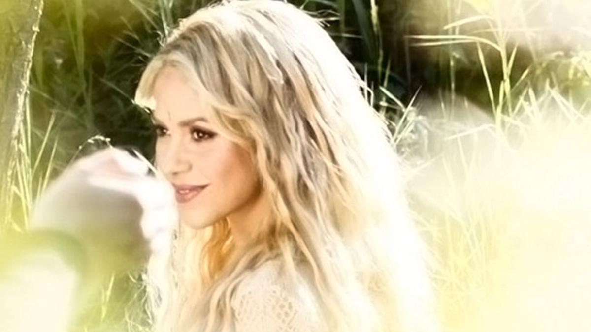 Shakira durante el rodaje del videoclip de 'Me enamoré'