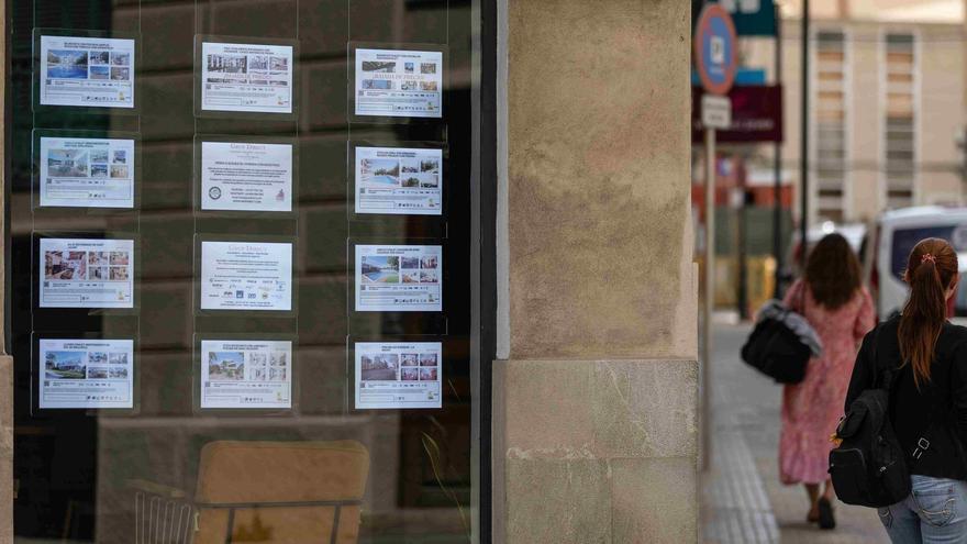 Cada día cuatro caseros pleitean por echar a sus inquilinos por no pagar el alquiler