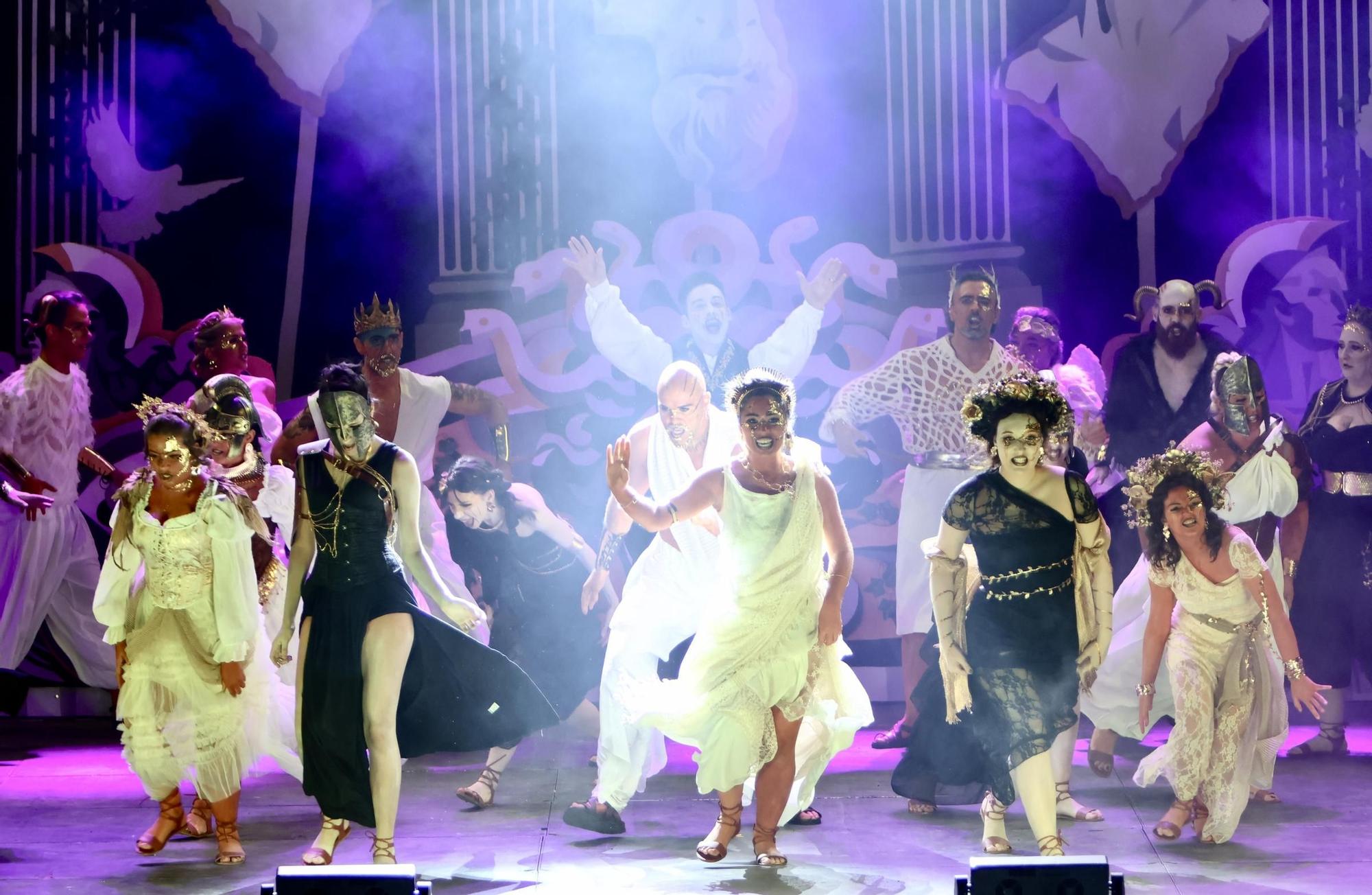 Las mejores imágenes de la gran final del XXXVII Certamen Artístico modalidad Adulta