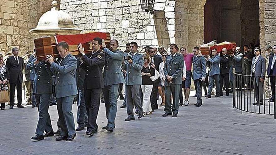 El funeral de los dos jÃ³venes agentes tuvo lugar en la Seu de Palma.