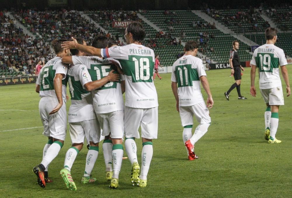 El Elche CF acelera en casa