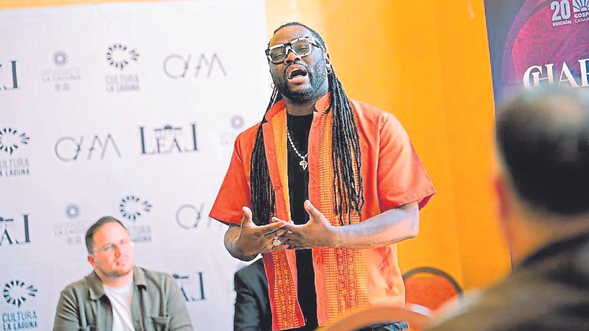 Gwen Thomas, que ofreció una actuación en la presentación del festival.