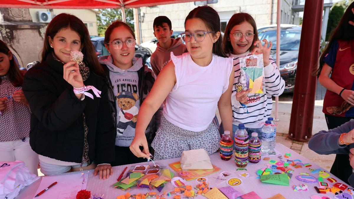 Un puesto de la Feira da Familia de Ribadumia.