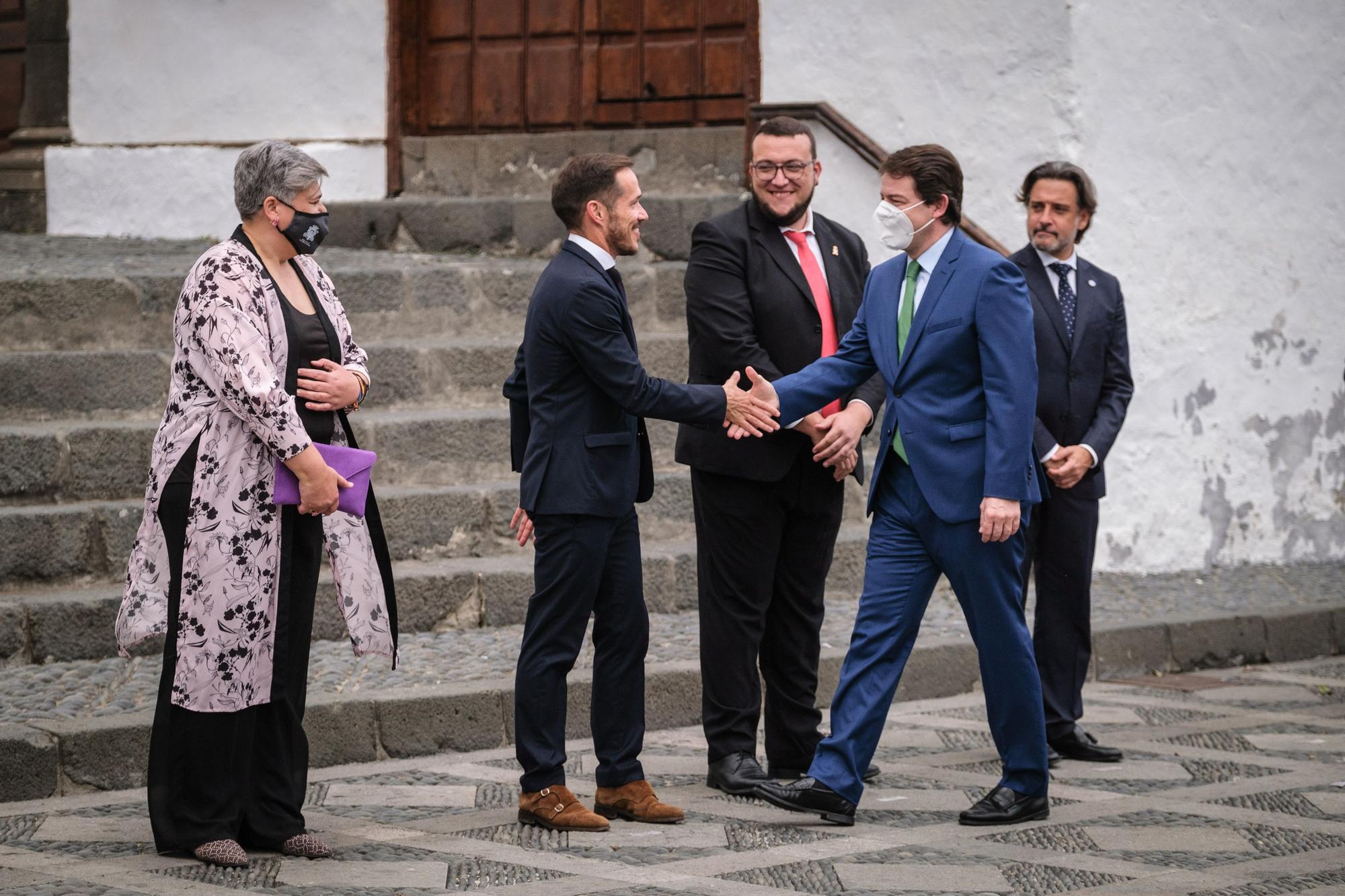 Visita del Rey y los presidentes de las comunidades a La Palma al acto de homenaje a los palmeros