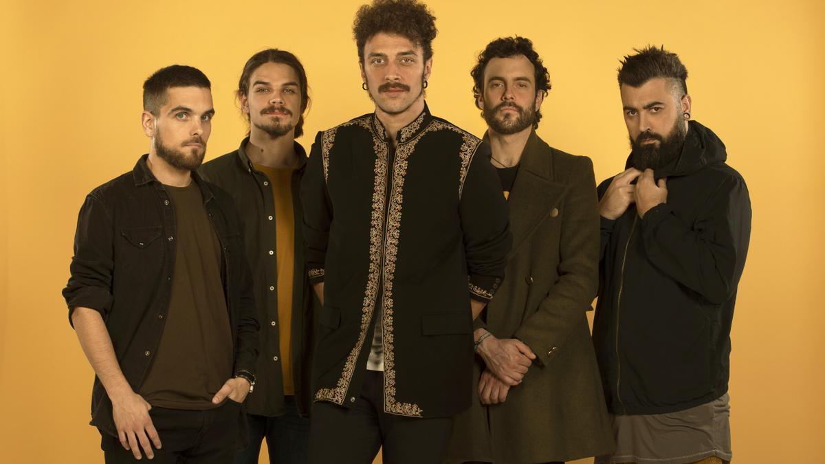 Shinova llega a Música al raso para presentar &#039;La buena suerte&#039;.