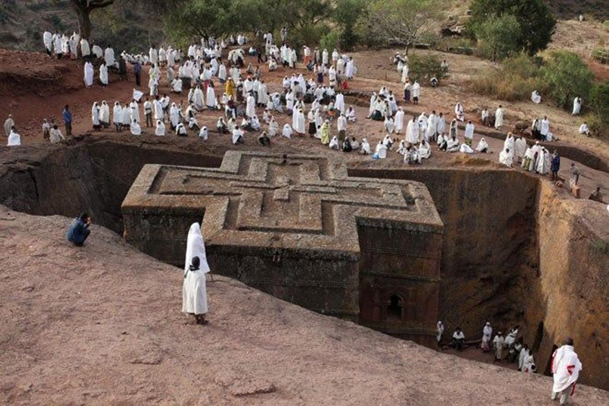 Las iglesias talladas en la roca de Lalibela, Etiopía, son del siglo XIII.