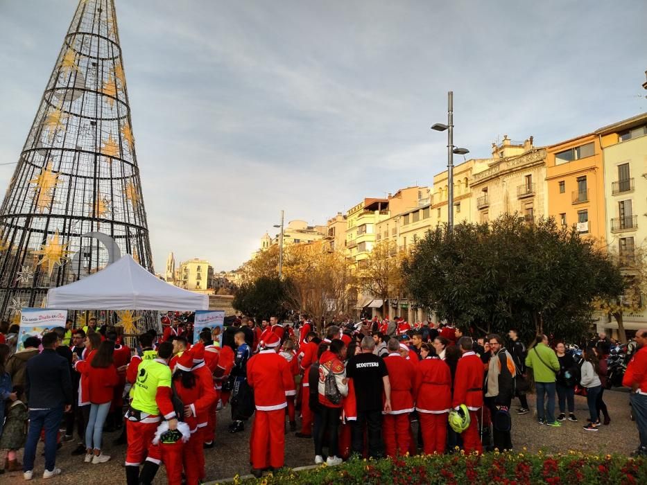 La 'papanoelada motera' reuneix més de 700 motos a Girona