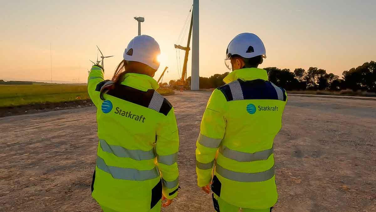 Treballs de substitució de turbines al parc eòlic Montes de Cierzo d'Statkraft.