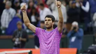 Alcaraz revalida su título de Indian Wells con una exhibición