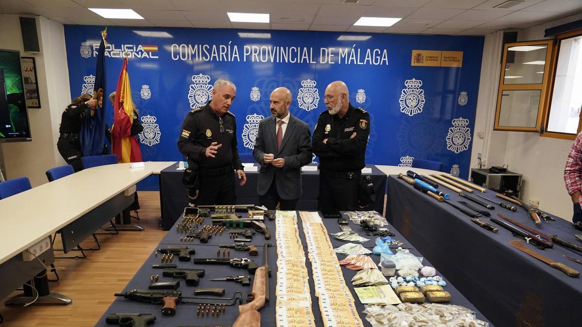 Así ha sido la macrorredada en La Trinidad: 19 detenidos y nueve armas intervenidas