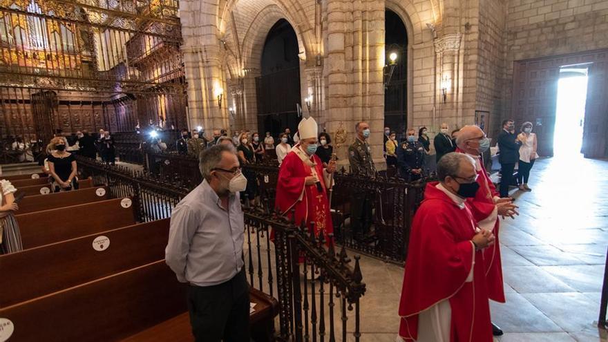 La iglesia pacense rinde homenaje a las víctimas del coronavirus