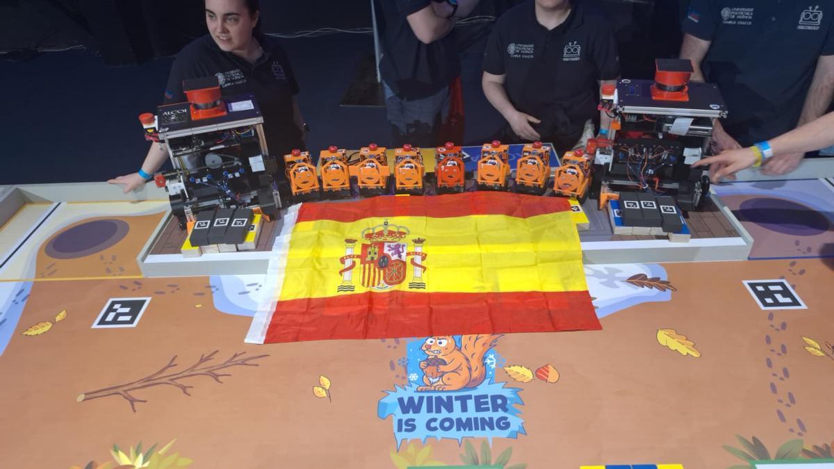 Los innovadores robots con los que han participado los estudiantes alcoyanos en la competición internacional
