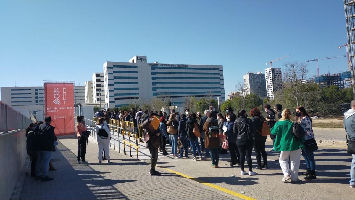 La Comunitat Valenciana comienza la vacunación de 116.032 miembros del sector educativo