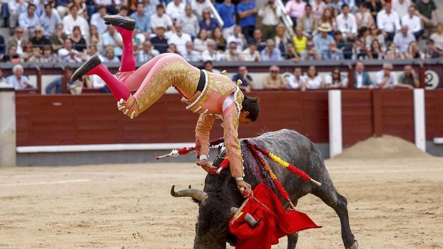 El torero Paco Ureña herido con pronóstico 