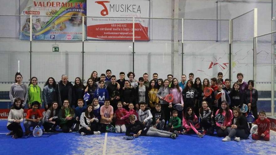 Niños de la parroquia de La Natividad en una jornada de convivencia.