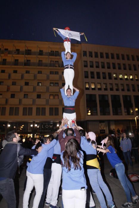 Multitudinària manifestació feminista a Girona