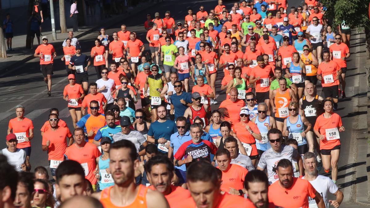 Participantes en una carrera popular en Córdoba.