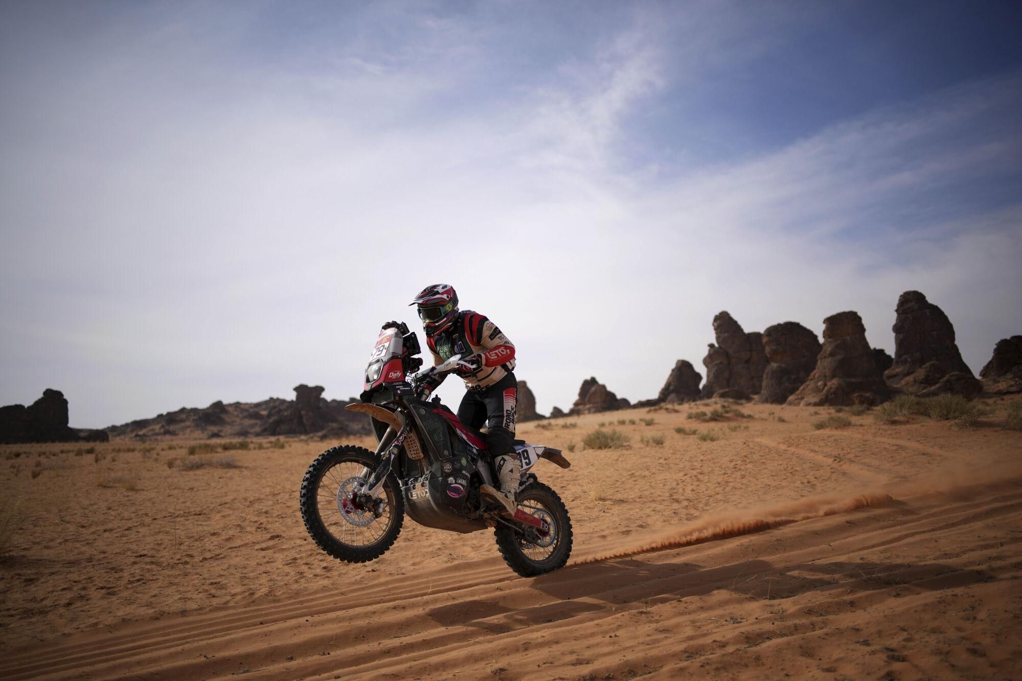 Maxime Pouponnot of France rides during the fifth stage of the Dakar Rally between Alula and Hail, Saudi Arabia, Thursday, Jan. 9, 2025. (AP Photo/Christophe Ena). EDITORIAL USE ONLY / ONLY ITALY AND SPAIN