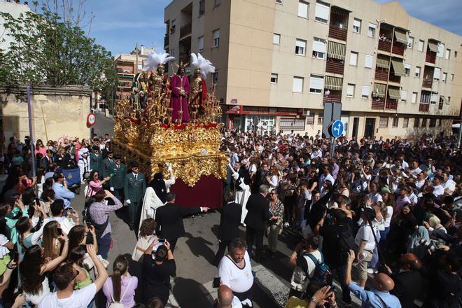 La Hermandad de la Estrella recorre las calles cordobesas desde Huerta de la Reina