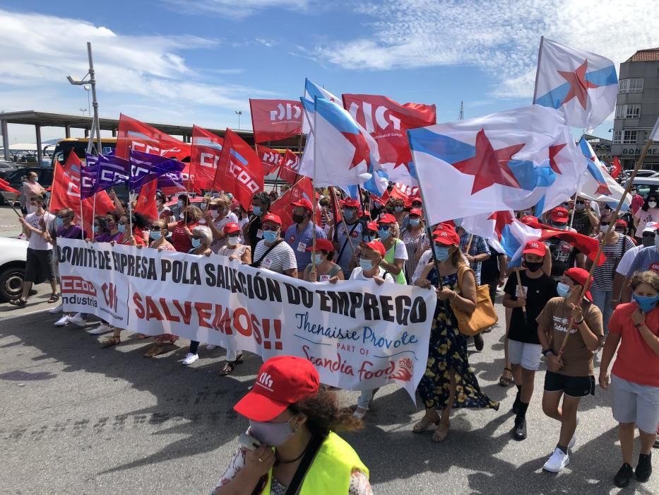 Manifestación en defensa de Thenaisie Provote