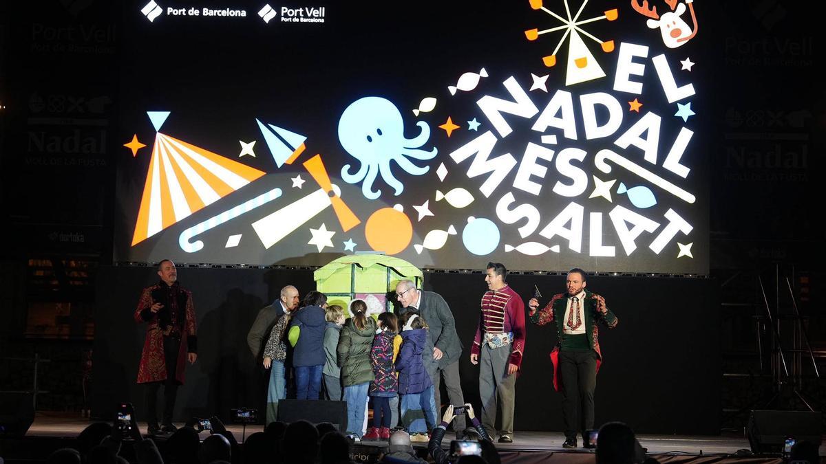 Encendido de la iluminación de Navidad en el puerto de Barcelona