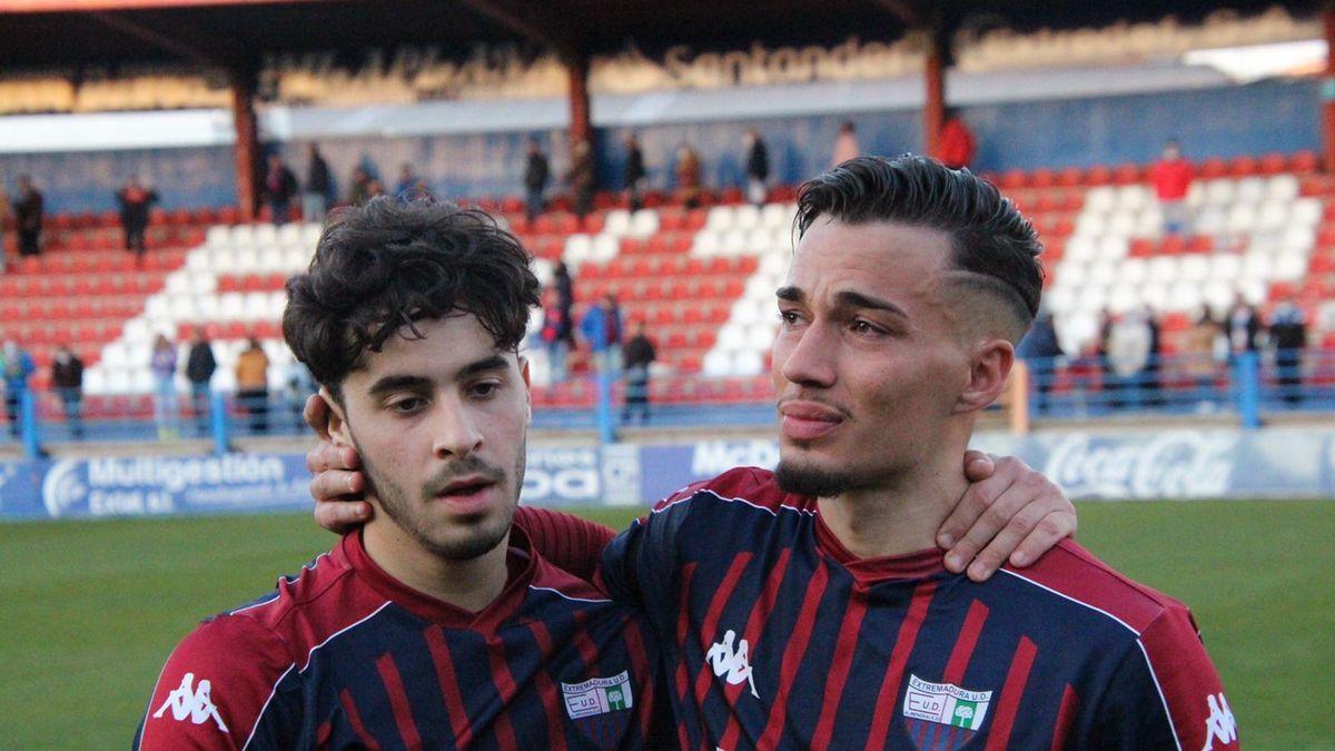 Dos de los últimos jóvenes que jugaron en el Extremadura UD