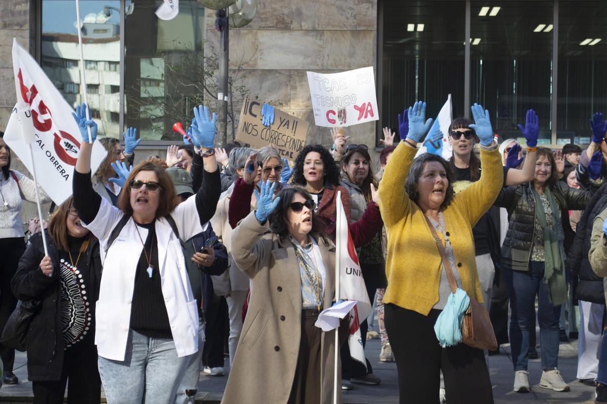La protesta para pedir la negociación del convenio de las TCAEs del ERA.