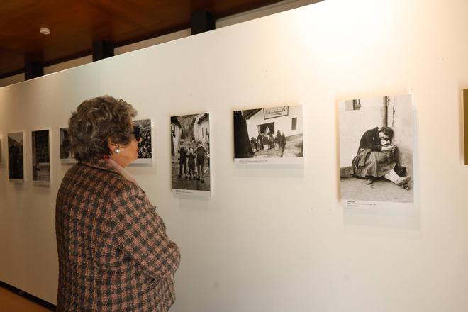 En imágenes: Inauguración de la exposición "Memoria fotográfica de la Asturias franquista"