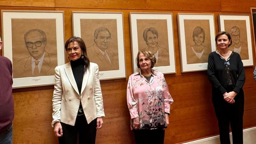 Ana González ya tiene su cuadro entre los alcaldes de Gijón: &quot;Es un homenaje a la democracia&quot;