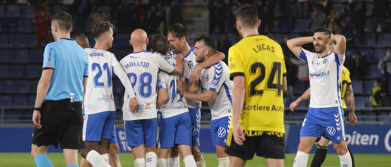 Los blanquiazules vuelven al Heliodoro tras ganar en Ponferrada.