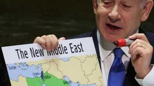 El primer ministro israelí, Binyamin Netanyahu, muestra ante la ONU un mapa de Oriente Medio con Gaza y Cisjordania anexionada por Israel