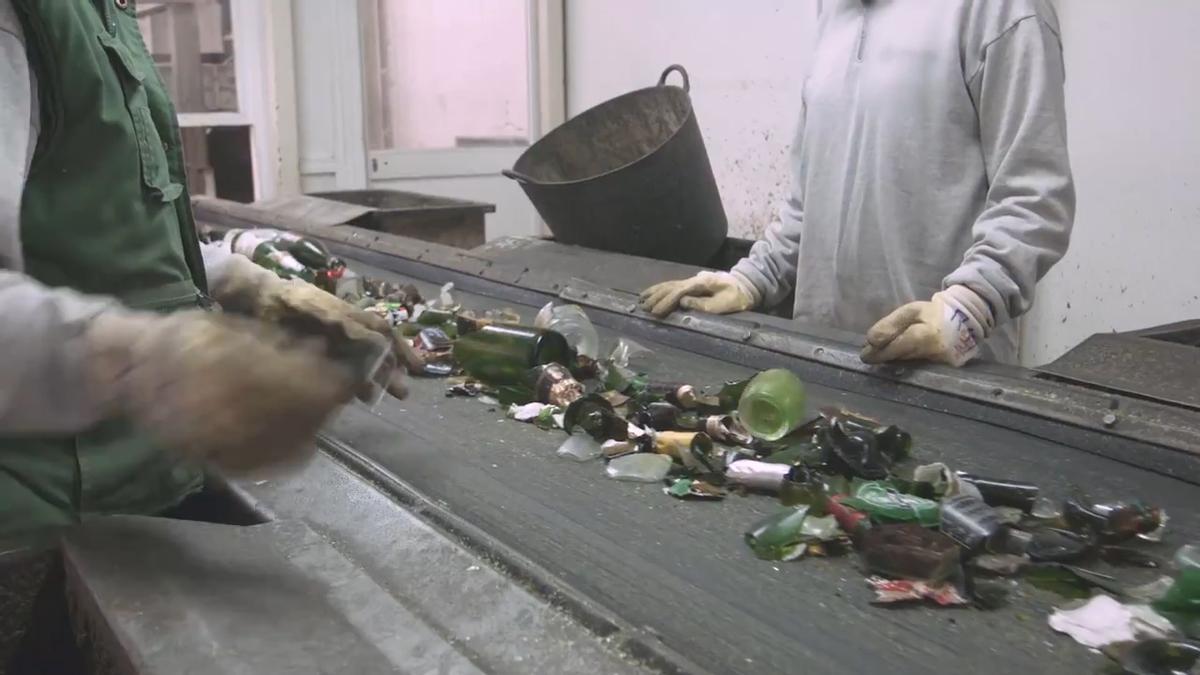 El nuevo módulo de recuperación de envases de vidrio, en la planta de residuos urbanos de Manises.