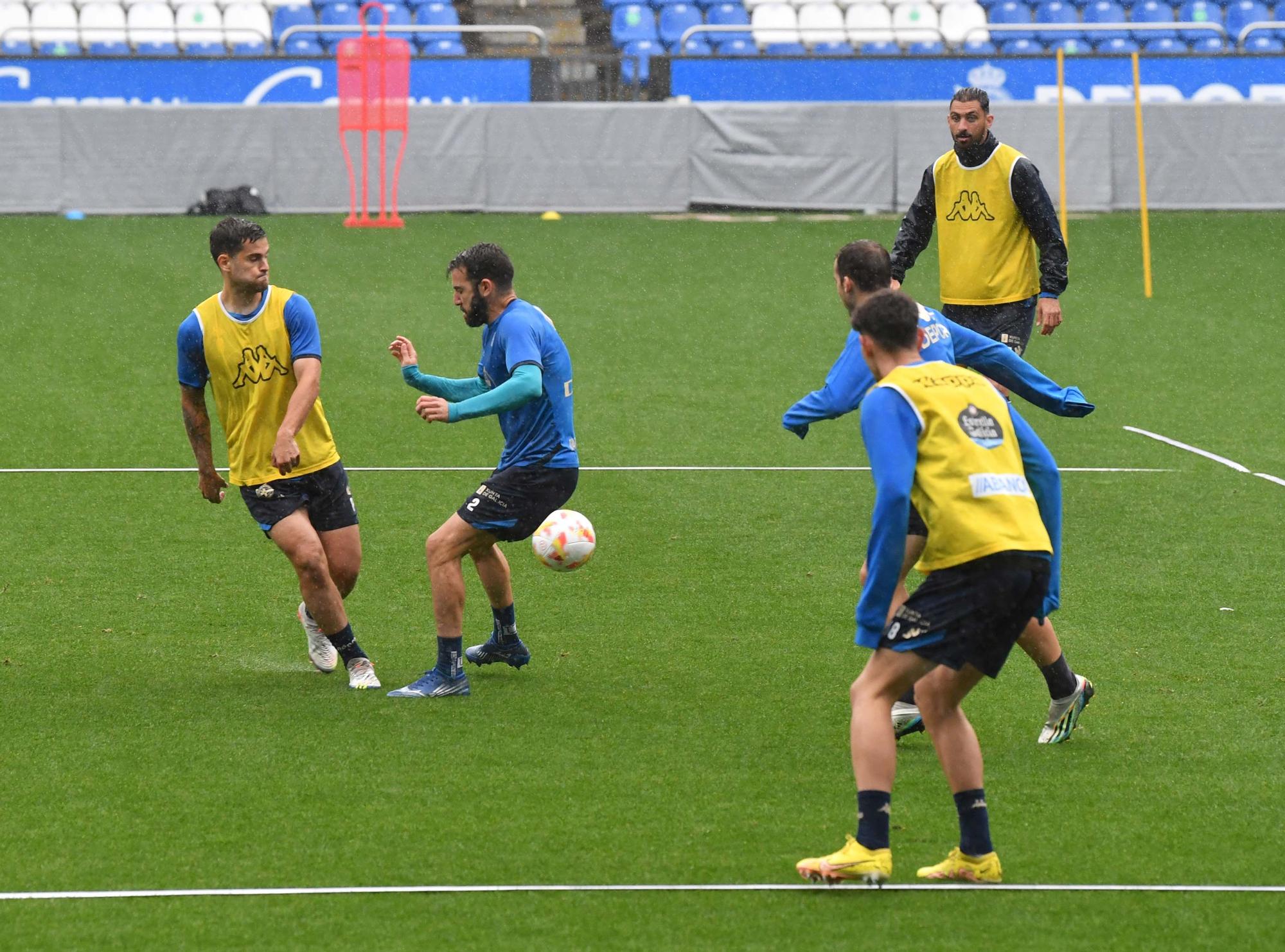 El Dépor entrena en Riazor para preparar el derbi de A Malata