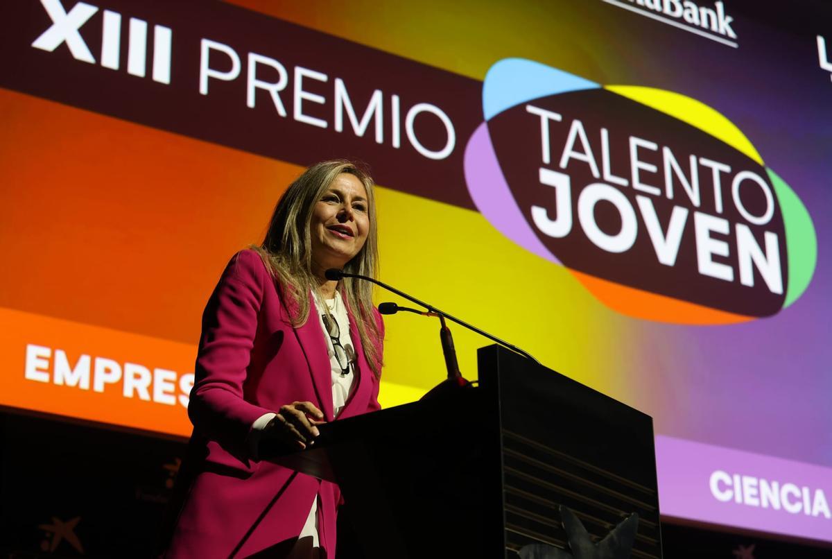 La directora territorial de CaixaBank en la Comunitat Valenciana, Olga García, durante su intervención.