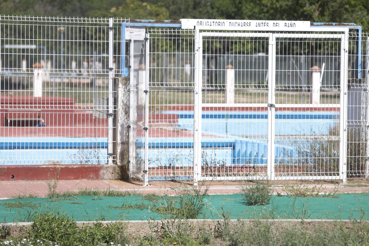 El recinto llegó a tener 7 piscinas y ahora están cerradas.