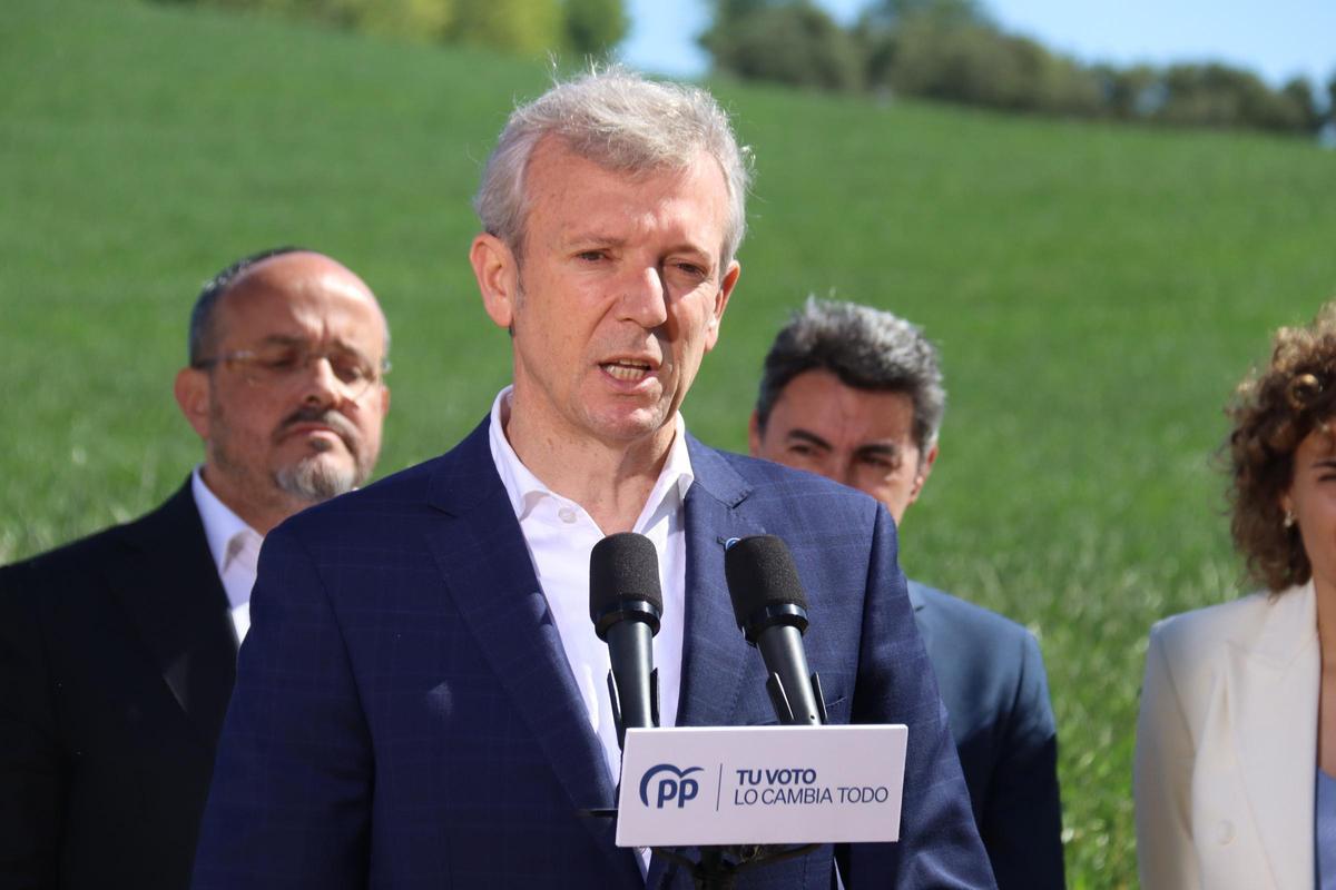 El presidente de la Xunta de Galicia, Alfonso Rueda, en un acto del PP catalán.