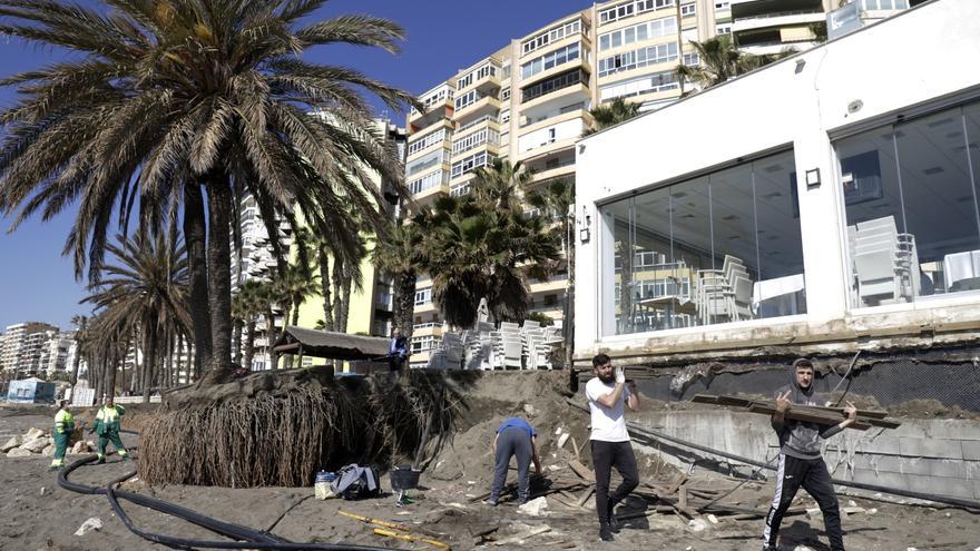 Las playas y paseos marítimos de Málaga estarán listos el viernes tras el temporal