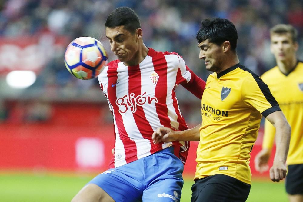 El partido entre el Sporting y el Málaga, en imágenes