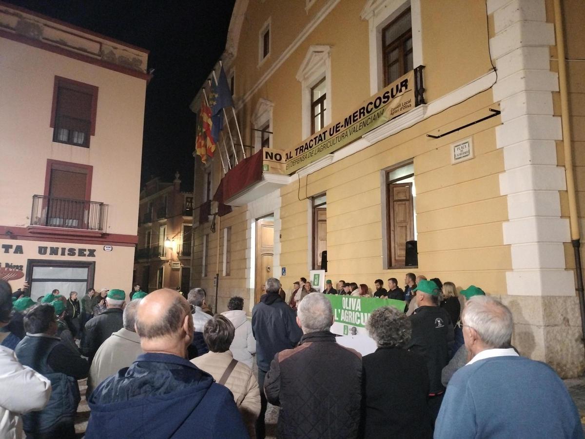 Aspecto de la plaza durante la protesta.
