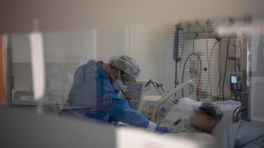 Augmenten les infeccions respiratòries a Catalunya, i la covid ja provoca prop de 600 hospitalitzats